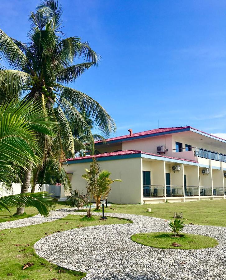 W Golf Resort Oslob Exterior photo