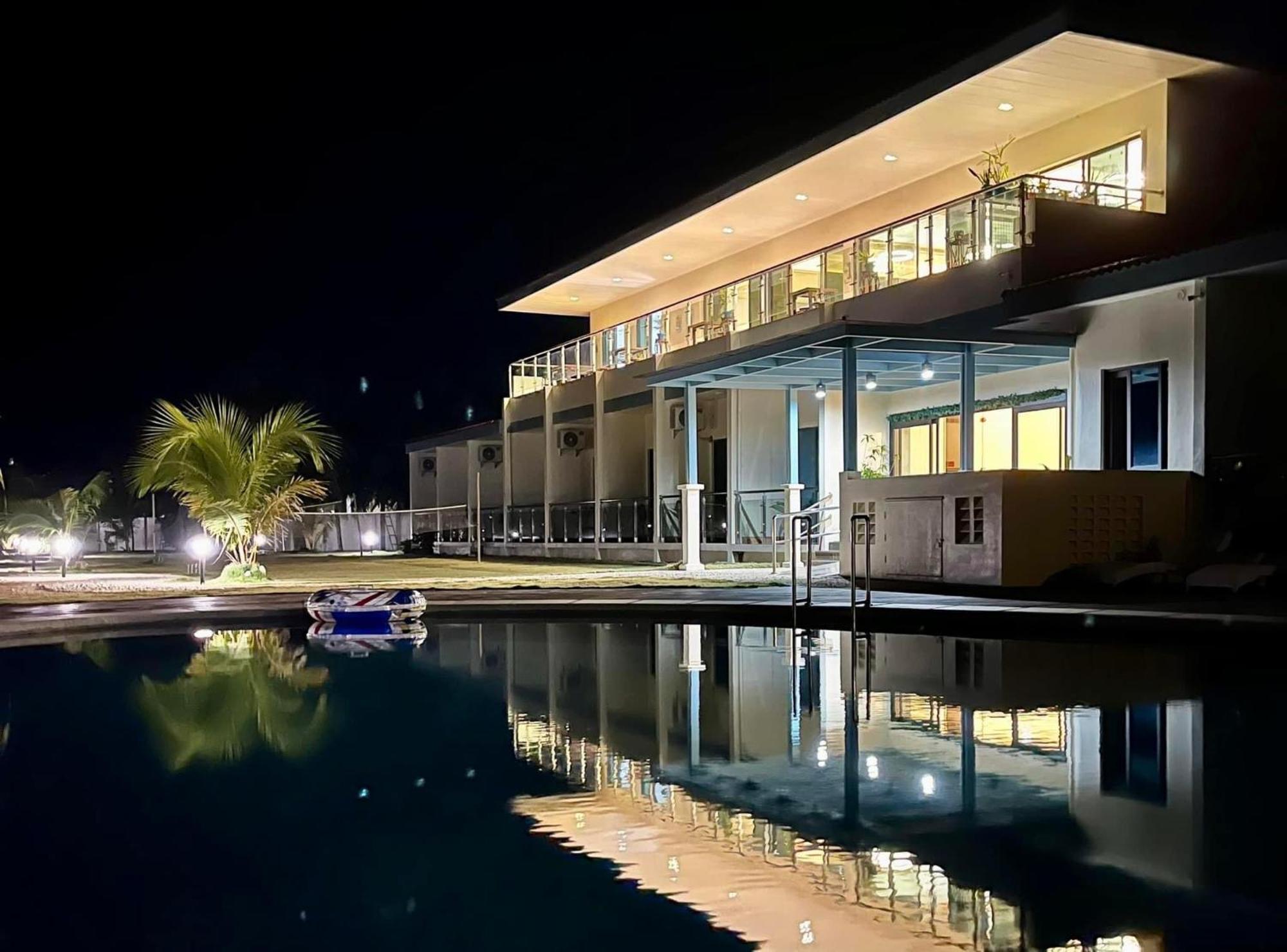 W Golf Resort Oslob Exterior photo