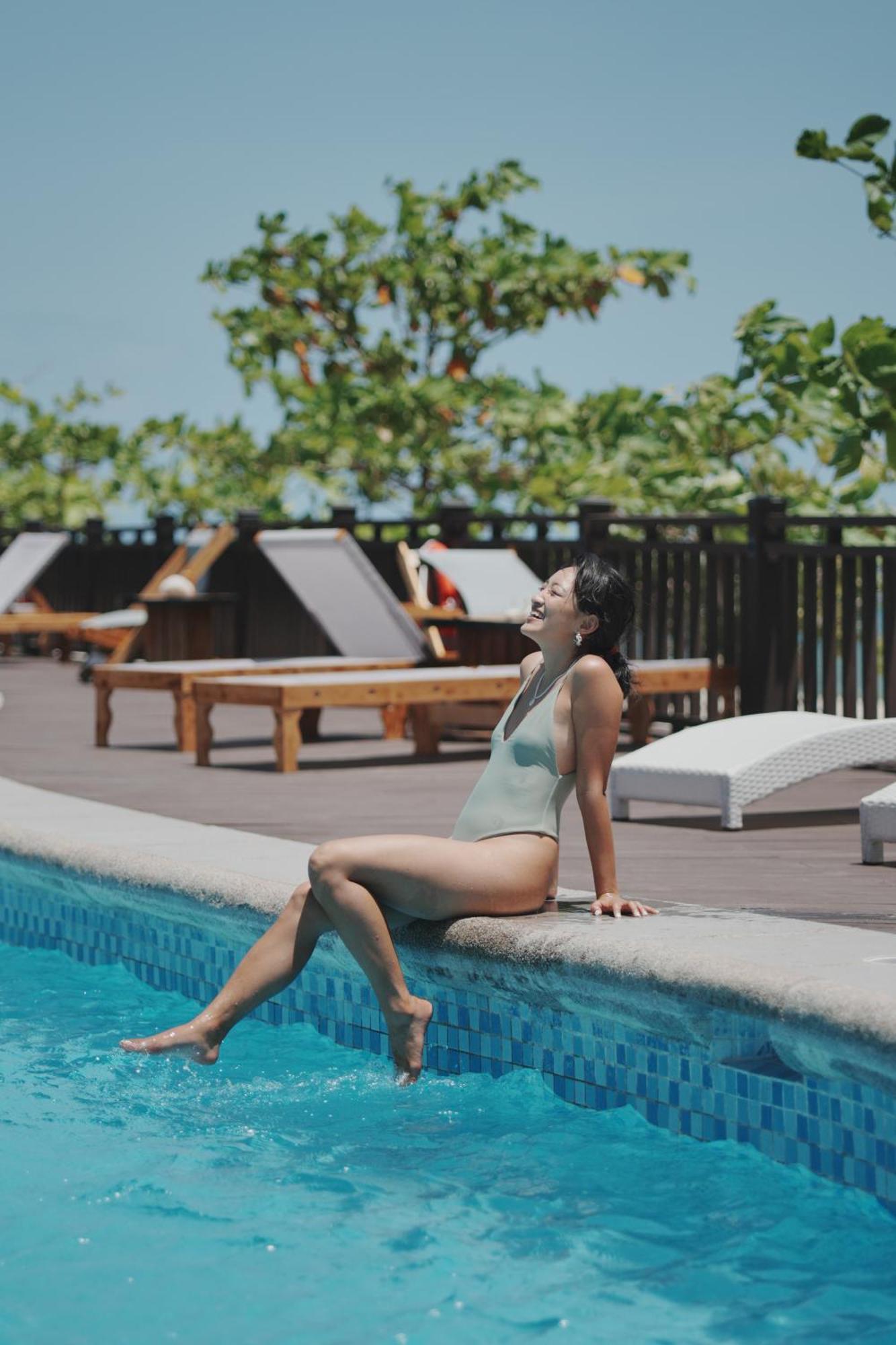 W Golf Resort Oslob Exterior photo