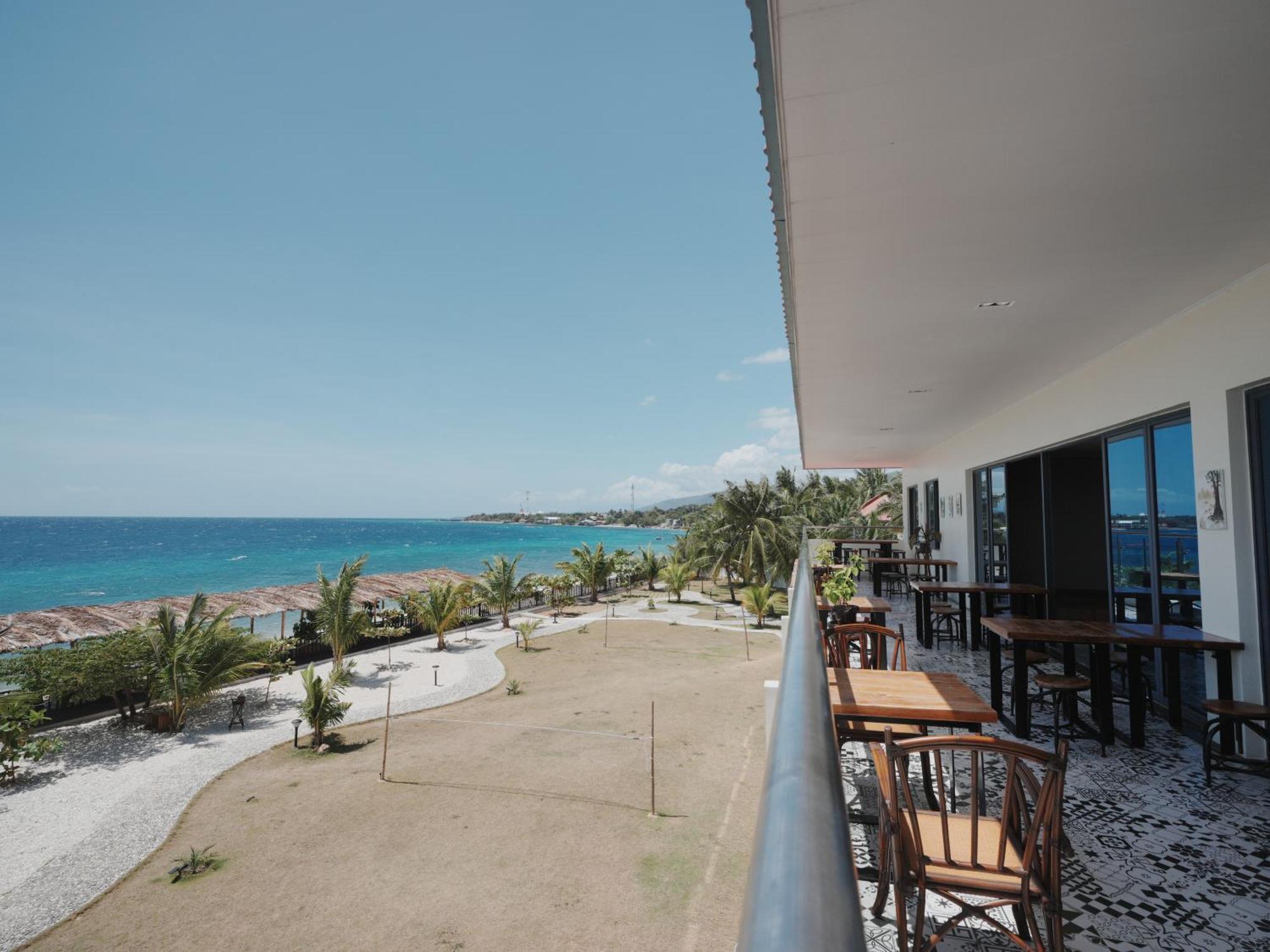 W Golf Resort Oslob Exterior photo